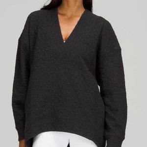 LuLuLemon Rippled V-Neck Pull Over